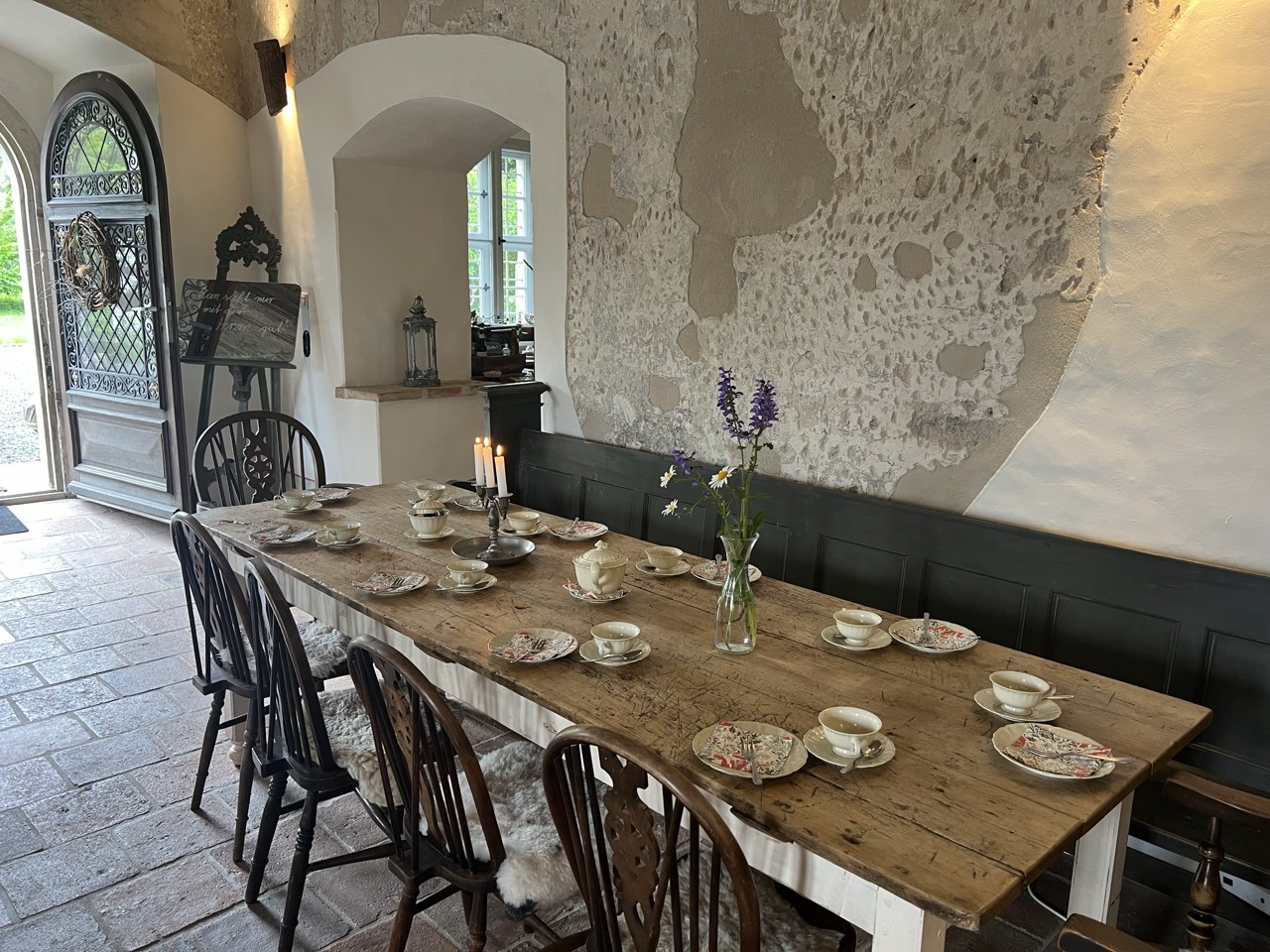 Groß (1e_Restaurant)